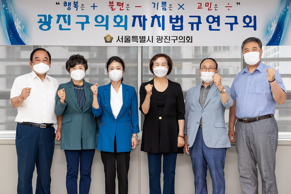 ▲ (왼쪽부터) 고양석, 이명옥(간사), 김미영(대표 연구위원), 박삼례, 추윤구, 장길천 위원.