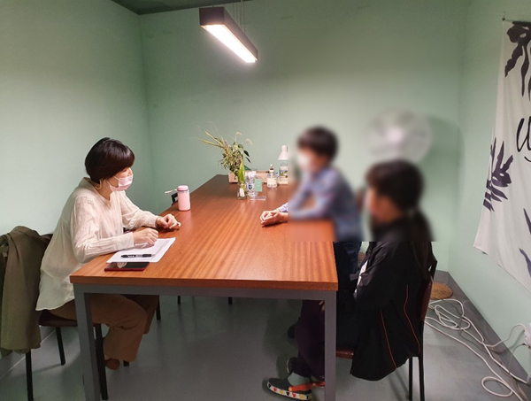 ▲ 교육후견인 시행 관련 상담 사진.