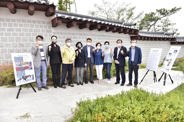 ▲ 양천구의회 복지건설위 종로구 보행환경개선 우수사례 현장 방문 모습.