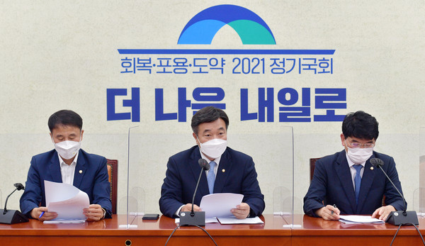 ▲ 정책조정회의 발언하는 윤호중 원내대표. /뉴시스