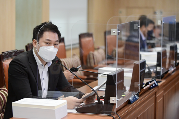 ▲ 서울특별시의회 도시계획관리위원회 문병훈 시의원.