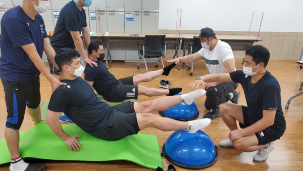▲ 찾아가는 생존수영 실내체험교육.