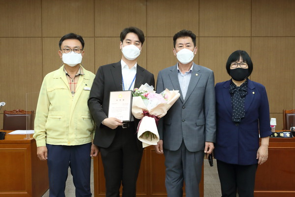 ▲ 의정활동 개선분야 최우수 수상 기념사진.