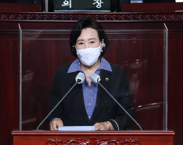 ▲ 발언하는 정윤경 의원.