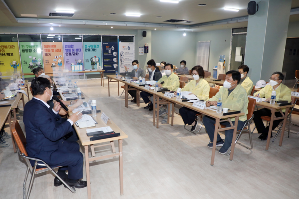 ▲ 수원시의회 도시환경위원회 팔달8구역(팔달115-8구역) 주택재개발정비사업 현장 점검 회의.