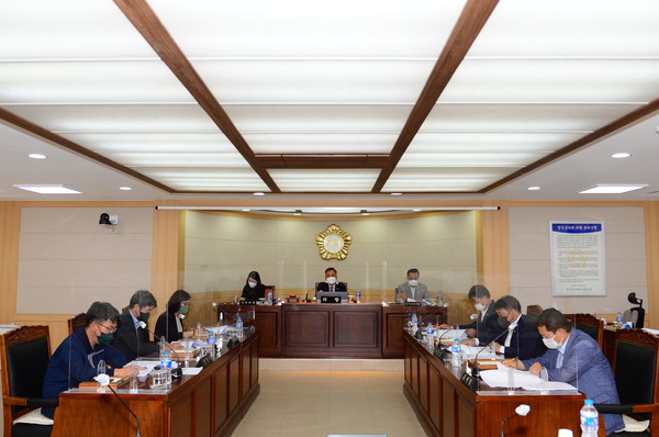 ▲ 정선군의회 10월 정례간담회.