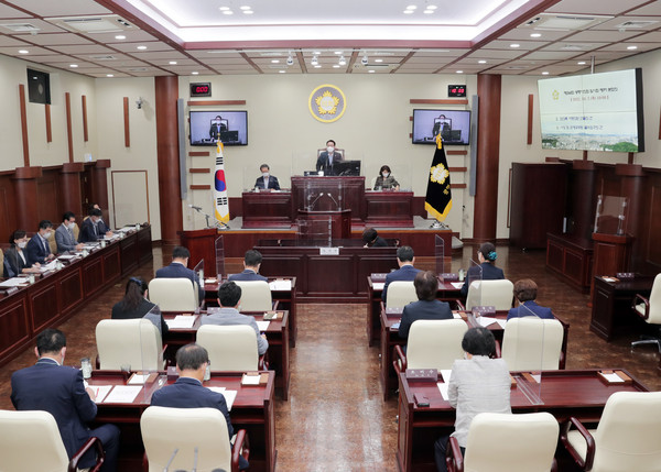 ▲ 7일 열린 제264회 임시회 제1차 본회의 모습.