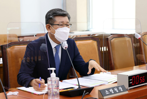 ▲ 질의 답변하는 신열우 소방청장. /뉴시스