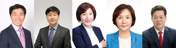 ▲ 안산시의회가 제272회 임시회에서 의원발의 조례안 5건을 심의한다. 사진 왼쪽부터 이번 임시회에서 심의하는 의원발의 조례안을 발의한 강광주 김태희 현옥순 이경애 김정택 의원의 모습.