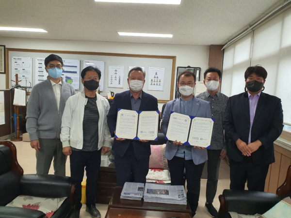 ▲ 용인시청소년미래재단 용인시청소년수련원-태성고등학교 업무협약식.