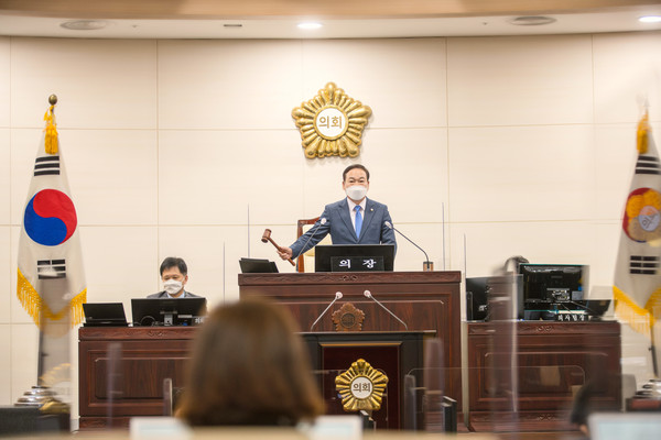▲ 화성시의회 원유민 의장.