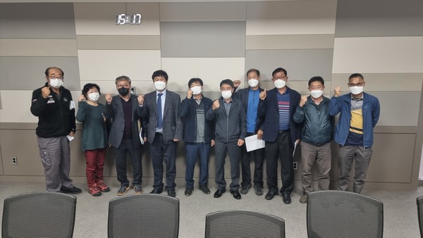 ▲ 평택시의회 이종한의원 평택시 양봉산업 발전을 위한 간담회.
