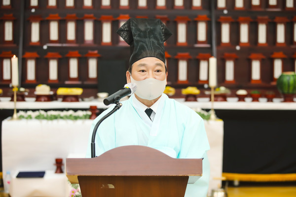 ▲ 제14회 화성시 항일독립항쟁 순국선열 추모제 참석한 화성시의회 원유민 의장.