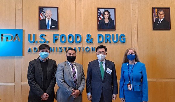 ▲ FDA 서부지역본부 방문 현장 사진.