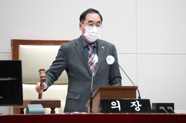 ▲ 윤창근 성남시의회 의장.