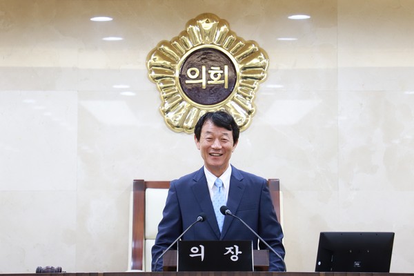 ▲ 평택시의회 홍선의 의장.