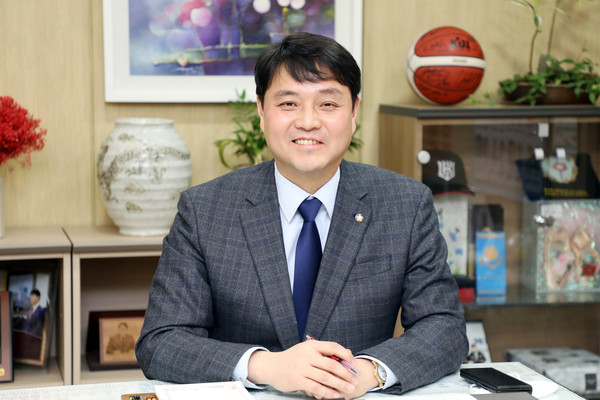 ▲ 수원시의회 조석환 의장.