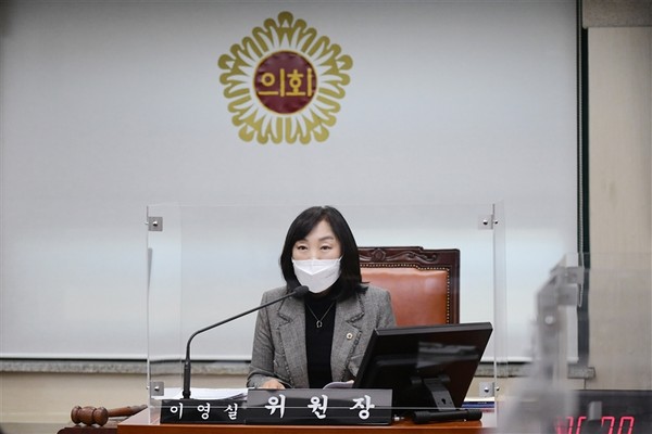 ▲ 보건복지위원회 제1차 회의를 주재 중인 이영실 위원장.
