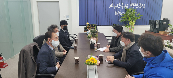▲ 남종섭 의원, 경기교총 관계자와 간담회 모습.