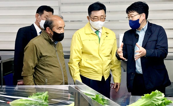 ▲ 만인산농협 농산물산지유통센터 방문 현장 사진.