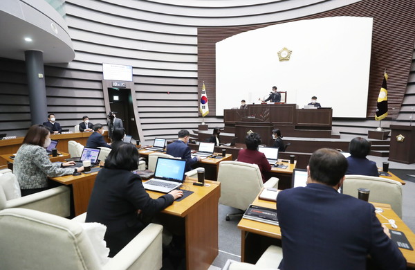 ▲ 임시회 돌입 사진.