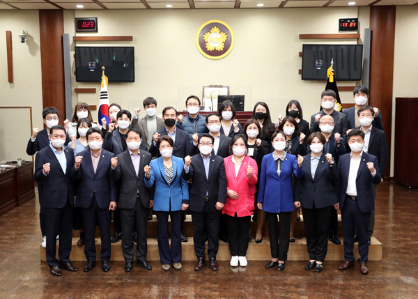 ▲ 제8대 광명시의회 의원 모습.