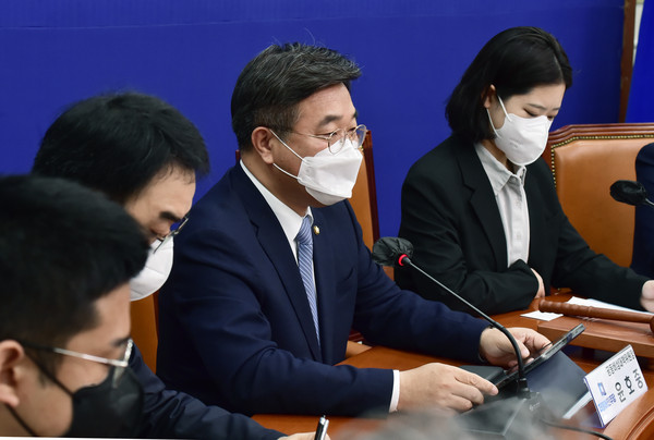 ▲ 발언하는 윤호중 공동비대위원장. /뉴시스