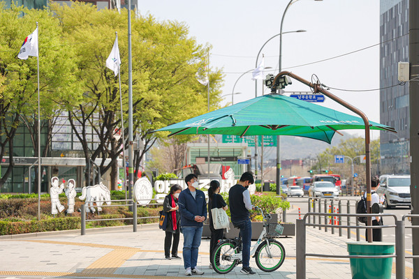 ▲ 서리풀원두막 이용모습.