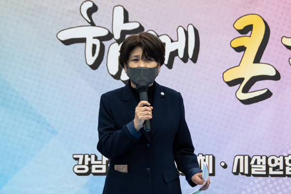 ▲ ‘제42회 장애인의 날’ 기념행사에서 이향숙 운영위원장이 축사를 하고 있다.
