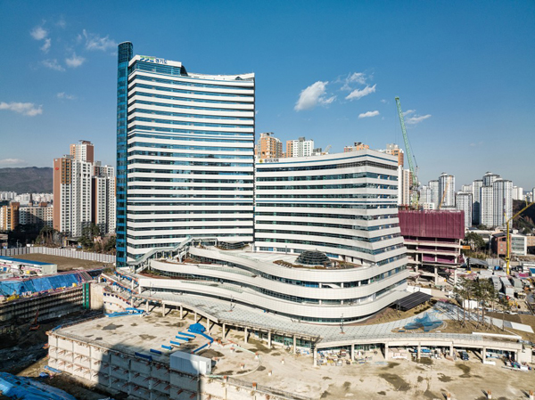 ▲ 경기도의회 광교 신청사 전경.