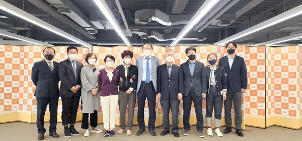 ▲ 서울MICE얼라이언스 주요 여행사 초청 간담회의 참석자들이 포즈를 취하고 있다.