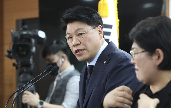 ▲ 대통령실 인선 발표하는 장제원 대통령 당선인 비서실장. /뉴시스