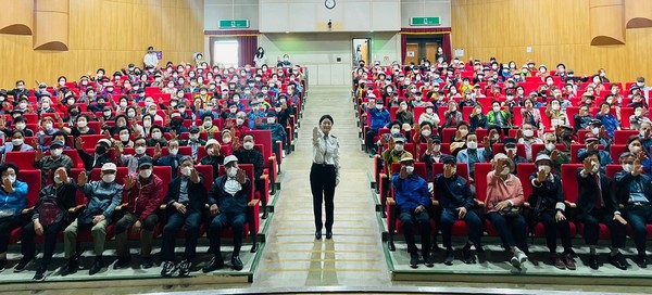 ▲ 어버이날 기념 어르신 교통안전교육.