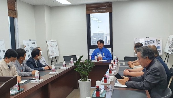 ▲ 초이산단간담회 사진.