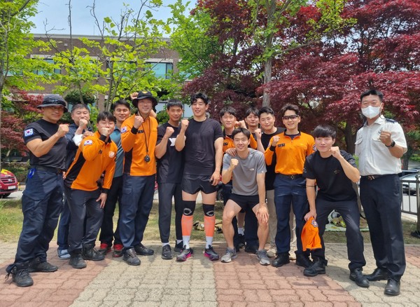 ▲ 이천소방서 소방사들.