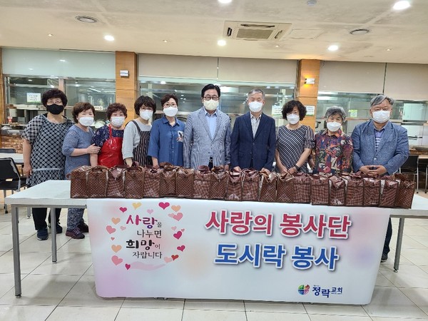 ▲ 문정1동 반찬서비스 사진.