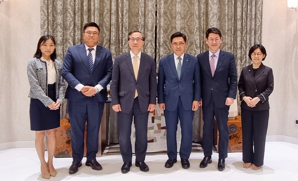 ▲ 한국농수산식품유통공사, 주태국 대사관 방문 기념사진 촬영.