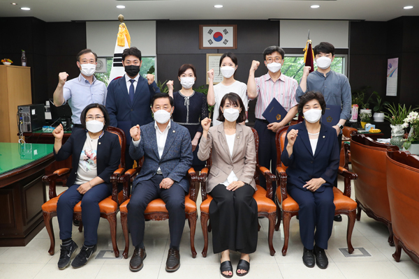 ▲ 임용장 수여식 기념촬영.