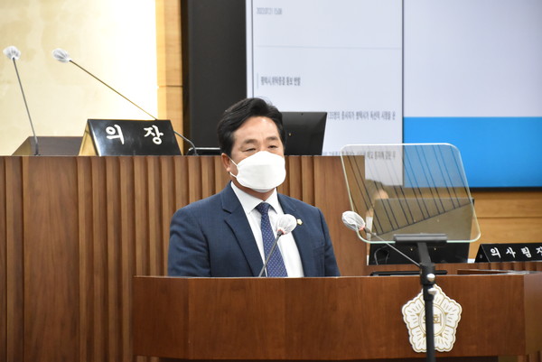 ▲ 7분 자유발언 사진(이관우 의원).