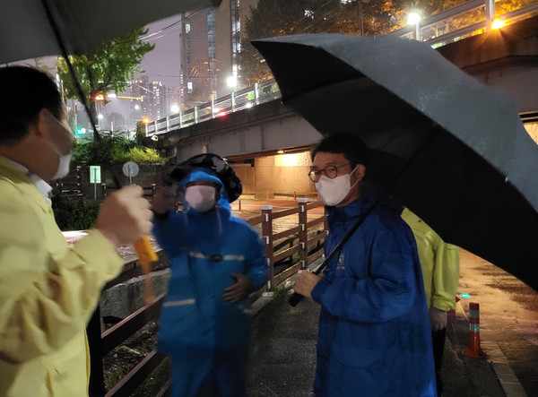▲ 현장 점검 나선 정원오 성동구청장.