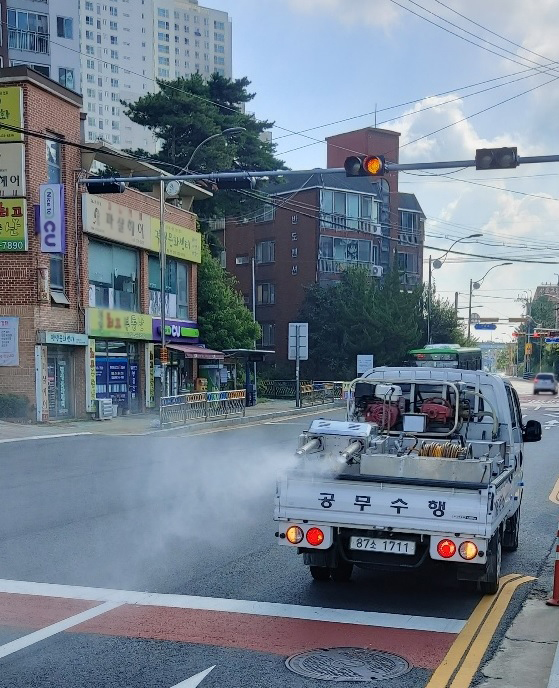 계양구 보건소, 침수도로 긴급 방역 사진
