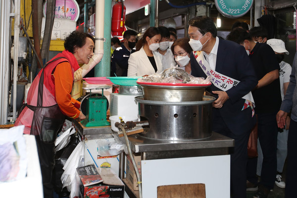 전통시장 장보기 행사 진행사진