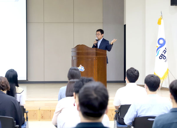 ▲ 국가재정현황 및 국비 확보 역량강화 교육 안도걸 前 기획재정부 2차관.