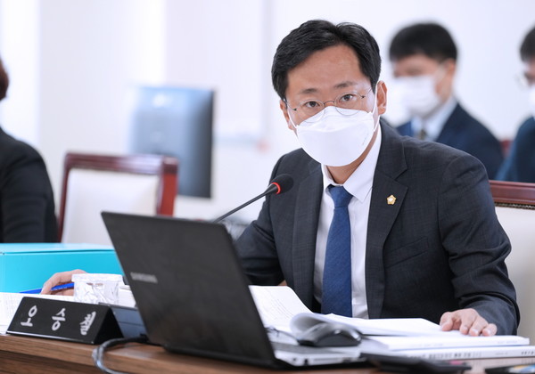 ▲ 하남시의회 오승철 의원, 2022년 행감에서 폭넓은 시각으로 올바른 방향 제시.