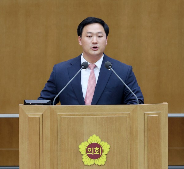 ▲ 고준호 의원, 경기도 시내버스 추가 대책 관련 이재명 전 지사 정책 실패 지적.