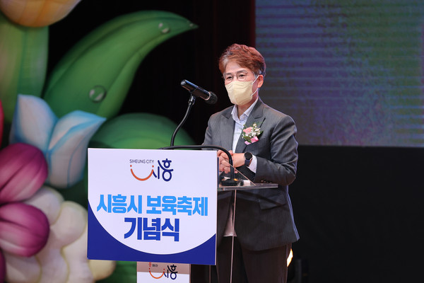 ▲ 격려사 중인 송미희 의장.