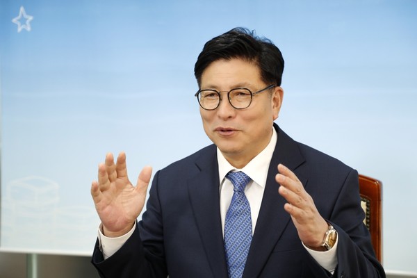 ▲ 도성훈 교육감 YTN 인터뷰 중인 모습.