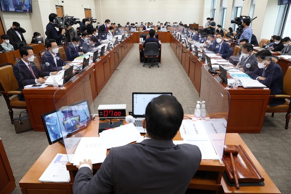 ▲ 국회 기재위 기획재정부 국정감사. /뉴시스