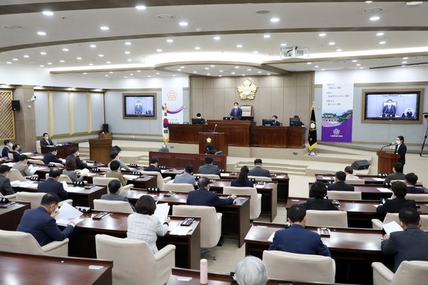 ▲ 수원특례시의회, 제371회 제1차 정례회 개회 모습.