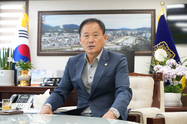 ▲ 김승호 동두천시의회 의장.